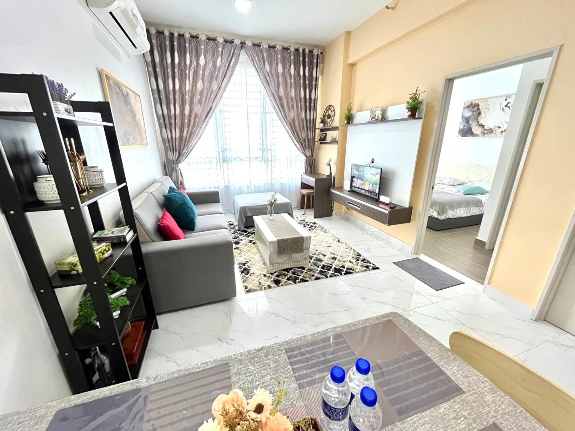 Golden Troika Kota Bharu - 2 Bedrooms Extérieur photo